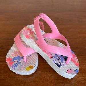 Old Navy floral flip flop